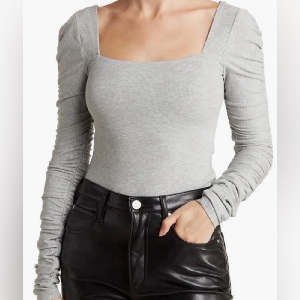 NWT Elodie from Nordstrom Square Neck Long Ruched Sleeve Knit Top Size Large